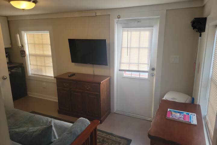Room 32 of 49