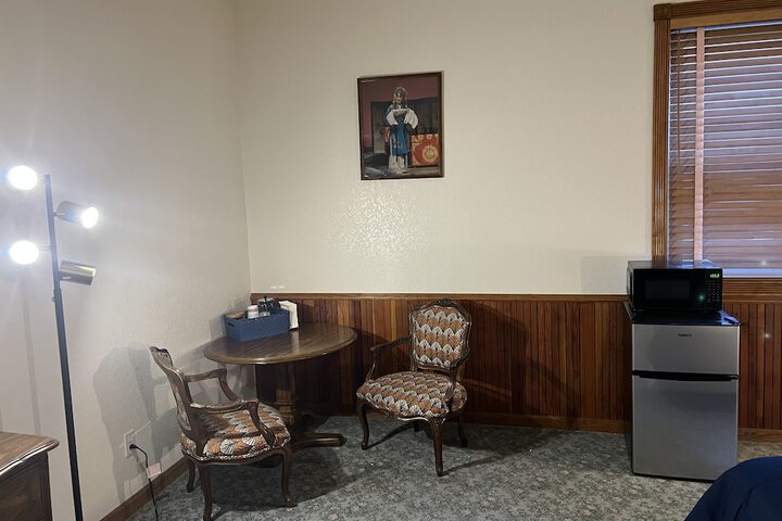 Room 16 of 74