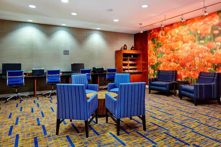 Courtyard by Marriott Phoenix North / Happy Valley