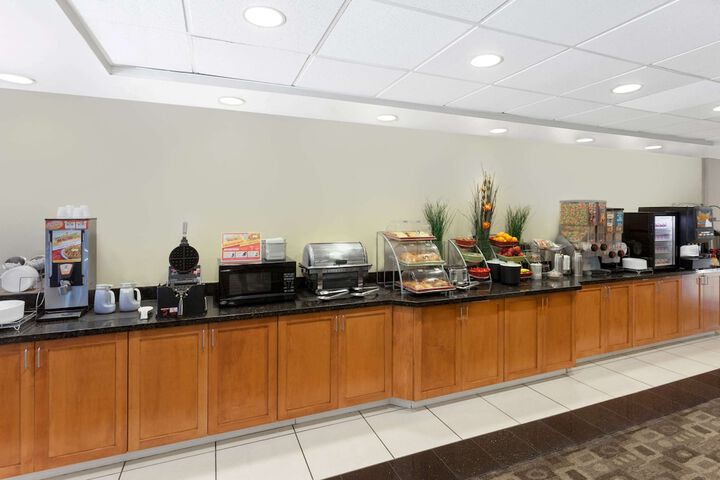 Breakfast/Coffee Service 15 of 18