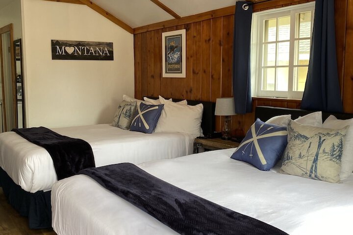 Lamplighter Cabins & Suites