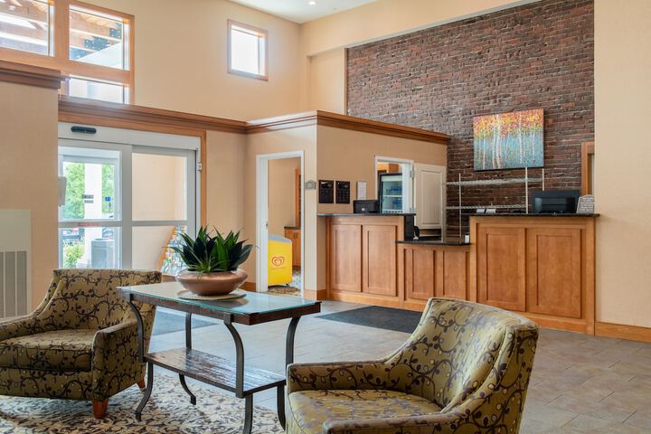 White River Inn and Suites