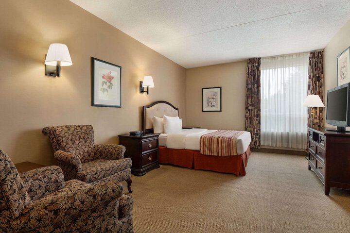 Room 25 of 52