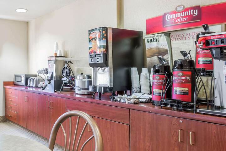 Breakfast/Coffee Service 19 of 20