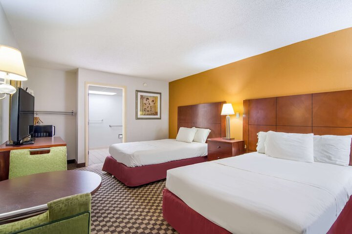 Room 12 of 21