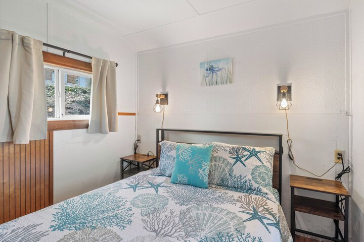Oceanside Ocean Front Cabins