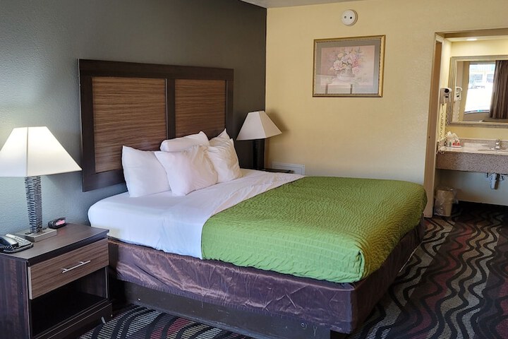 Room 7 of 7