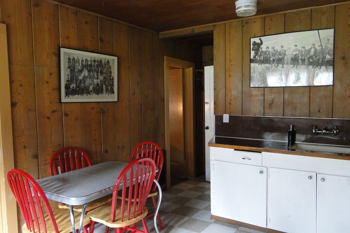Room 27 of 41