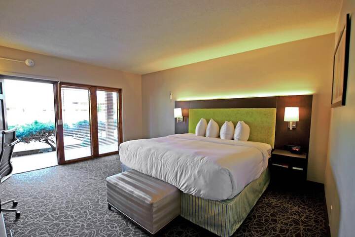 El Sendero Inn an Ascend Collection Hotel
