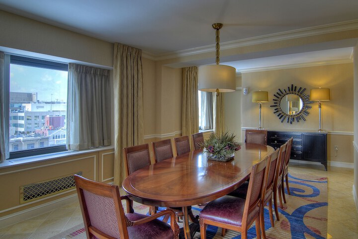Room 105 of 125