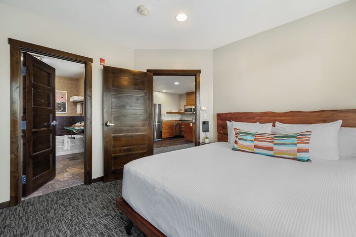 The Oxford Hotel Bend
