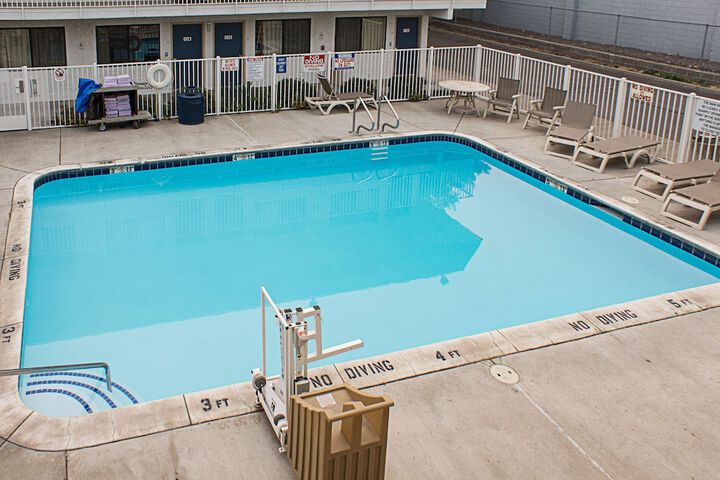 Pool 7 of 35