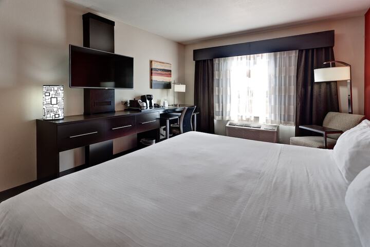 Room 14 of 27