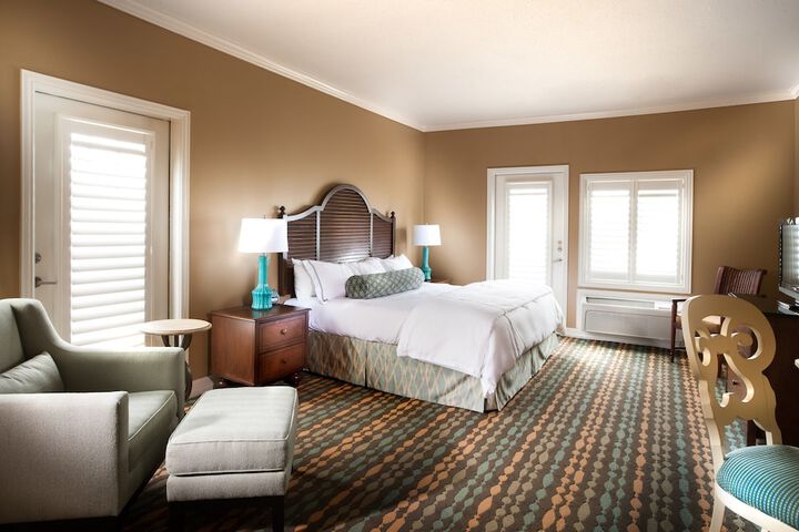 Kemah Boardwalk Inn