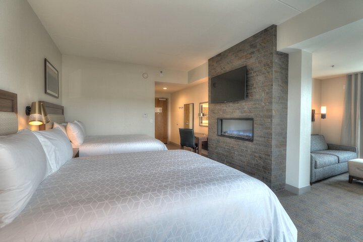 Room 48 of 107