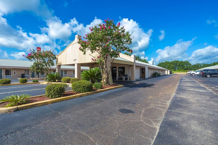 Hotel 6 of 34