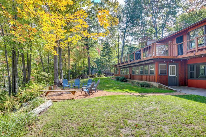 Rhinelander Chain of Lakes Home w / River Dock!