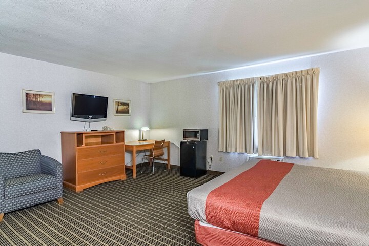 Room 32 of 44