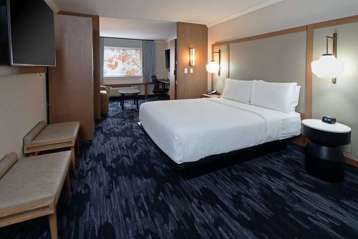 Room 6 of 20