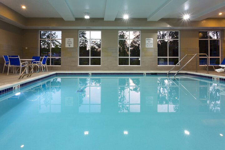 Holiday Inn Express & Suites Seattle South - Tukwila by IHG