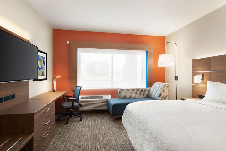 Room 21 of 38