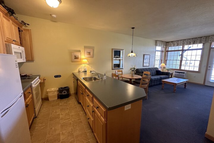 Birchwood Lodge