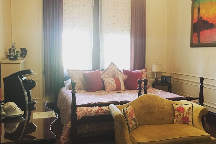 Room 16 of 23
