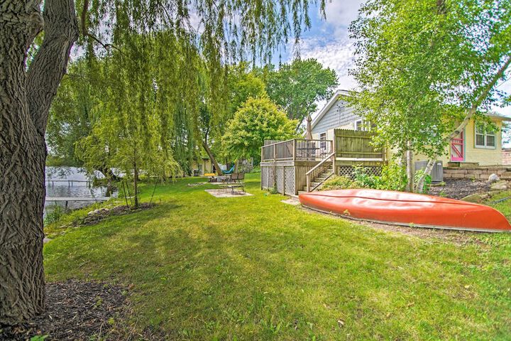 Charming Horicon Cottage + Dock on Rock River