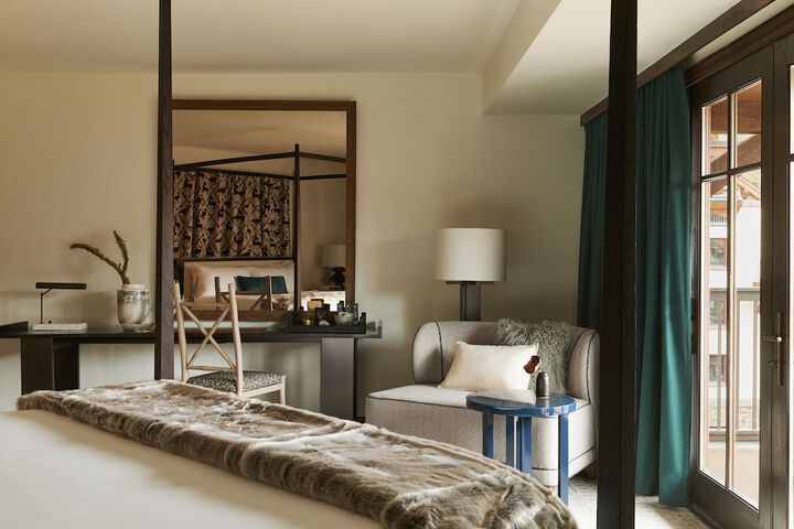 Madeline Hotel & Residences Auberge Collection