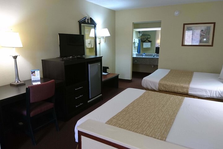 Room 18 of 34