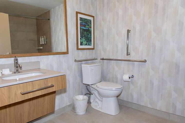 Hampton Inn & Suites Jennings