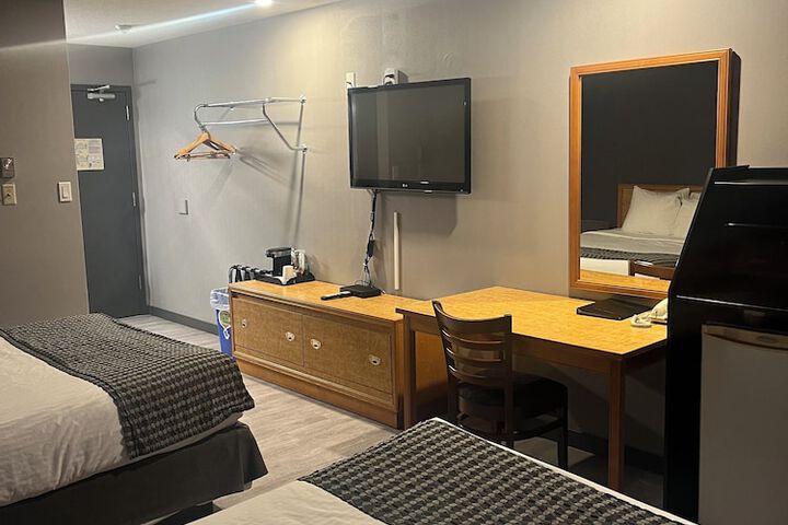 Travelodge by Wyndham Brandon