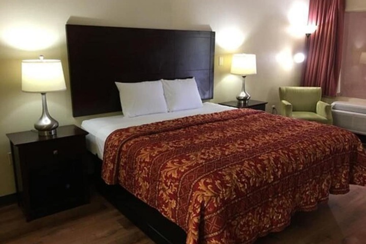 Room 11 of 11