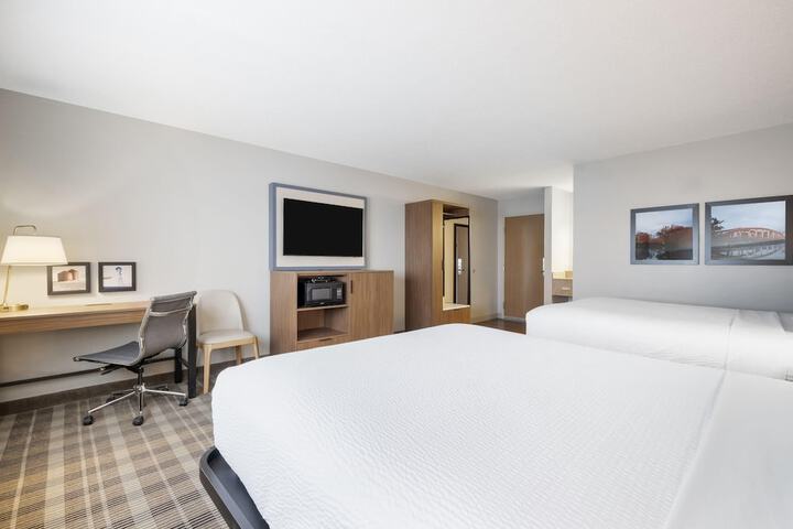 AmericInn by Wyndham Valley City - Conference Center