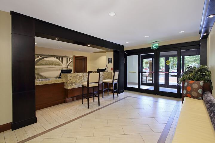Staybridge Suites Tysons - McLean by IHG