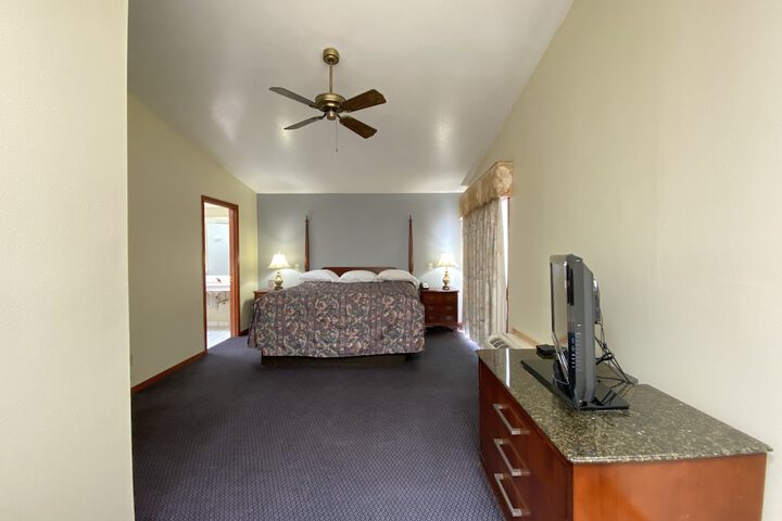Room 8 of 20