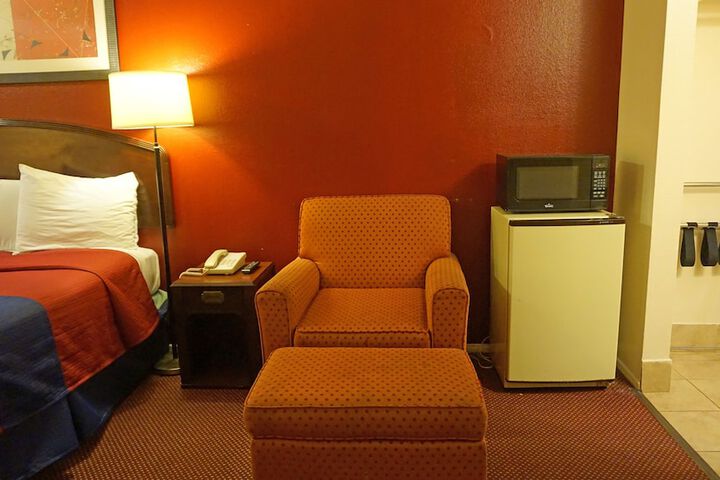 Room 23 of 27