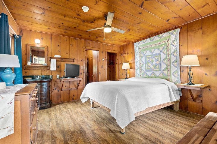 Room 48 of 80