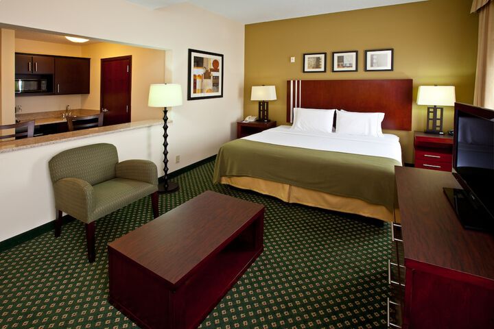 Room 12 of 35