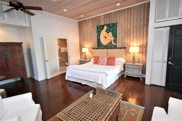 Room 163 of 259