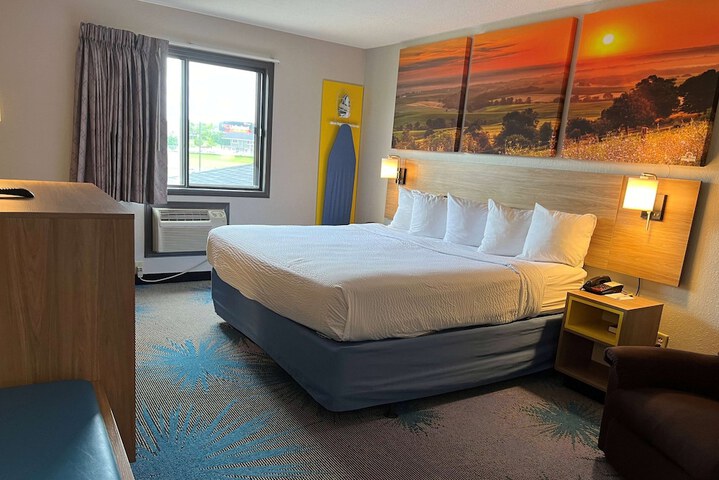 Room 26 of 34