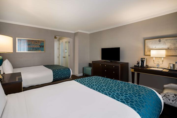 Room 43 of 79