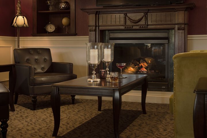 Lounge 95 of 132