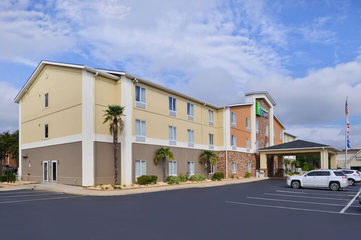 Hotel 2 of 37