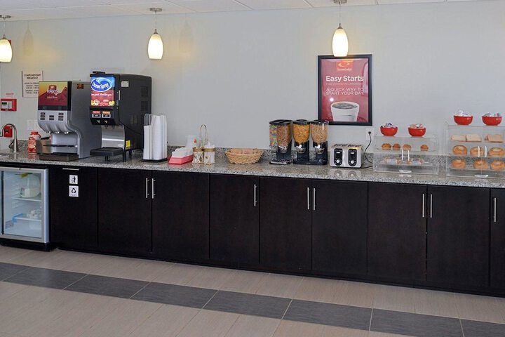 Breakfast/Coffee Service 22 of 26