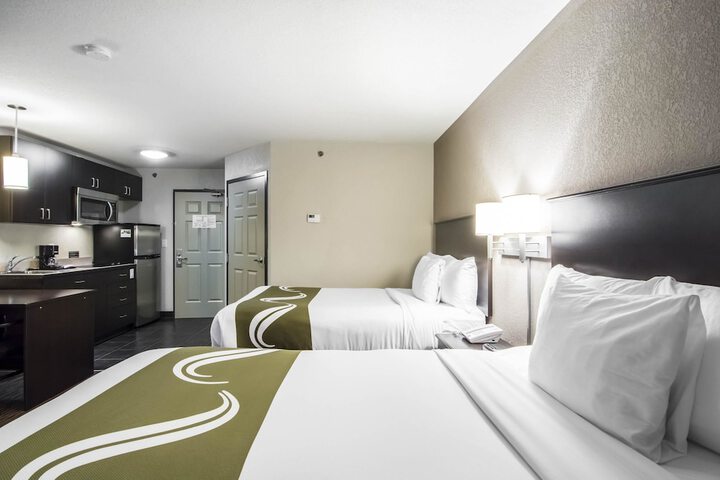Room 14 of 32