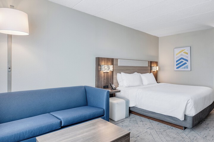 Room 21 of 35
