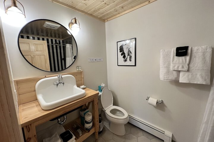 Room 27 of 84