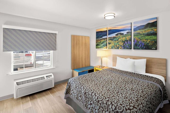 Room 32 of 58