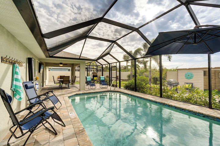 Englewood Vacation Rental w / Private Heated Pool!
